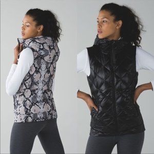 Lululemon The Fluffiest Reversible Vest Black / Ziggy Snake Butter Pink Black 4